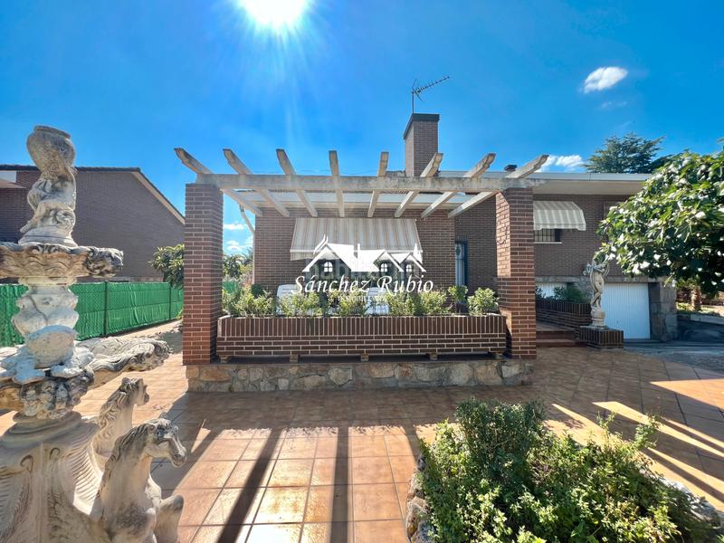 Foto e4c43d82-c737-4d5e-b3e7-281aa540a2b9. Chalet in calle san antonio 67 in Parque de la Coruña-Las Suertes Collado Villalba