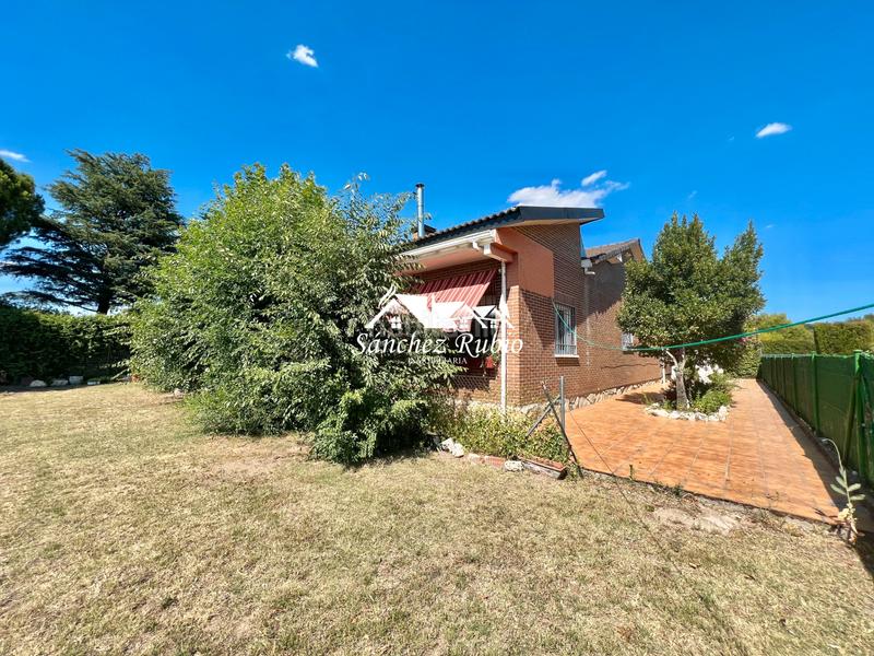 Foto fa32ff4d-dd40-4867-b868-4b3bec5a8639. Chalet in calle san antonio 67 in Parque de la Coruña-Las Suertes Collado Villalba