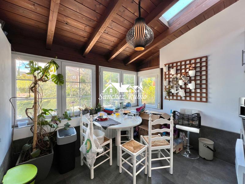 Foto 0ddaf072-cb43-43df-9ae7-88d3237cee5d. Casa aparellada a calle zarrazin 7 a Hoyo de Manzanares