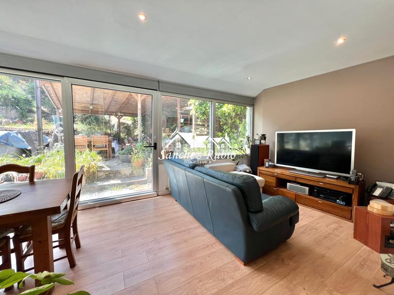 Foto 3461d7fc-853c-49d1-9525-841b8f5427dd. Casa aparellada a calle zarrazin 7 a Hoyo de Manzanares