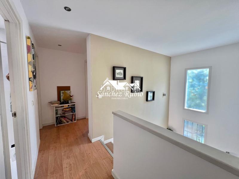 Foto 617a445b-9f03-4095-b6e5-c5578c27fe1c. Casa aparellada a calle zarrazin 7 a Hoyo de Manzanares