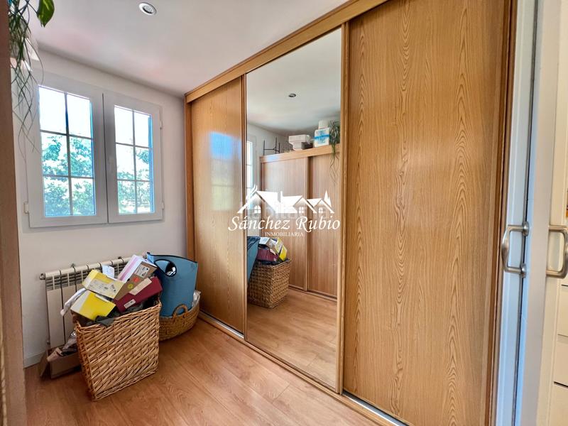 Foto 6958e4df-f639-4428-941f-b8d448f8974a. Casa aparellada a calle zarrazin 7 a Hoyo de Manzanares