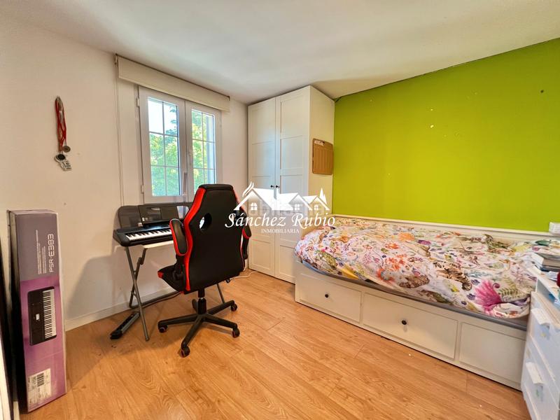 Foto 6b124a62-c9ac-4a36-a8b3-7c646201b4f7. Casa aparellada a calle zarrazin 7 a Hoyo de Manzanares