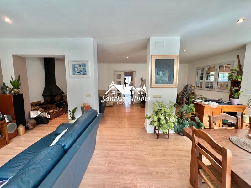 Foto d7735cea-6b13-4f9d-b1a0-dfbd5c575fee. Casa aparellada a calle zarrazin 7 a Hoyo de Manzanares