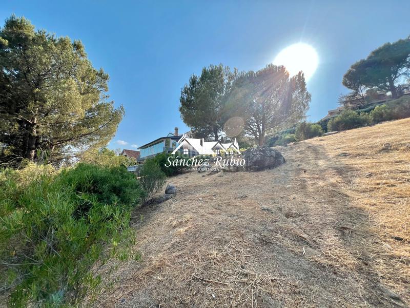Foto a4f44c21-bb47-4cd6-93d8-0b3dda8104ac. Terreno residenziale in avenida del rodeo 49 in El Monte Torrelodones