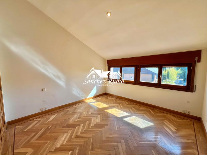 Foto 5e2ffa46-ad12-4cf6-925d-f366d7e6e5fa. Alquiler casa adosada en calle daniel jiménez 5 chalet adosado centro en Torrelodones