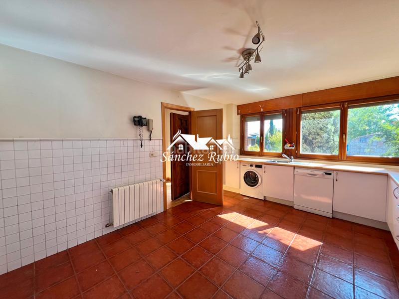 Foto 254fac03-bac0-401a-93df-a254cea83ce2. Lloguer casa adossada a calle daniel jiménez 5 a Torrelodones