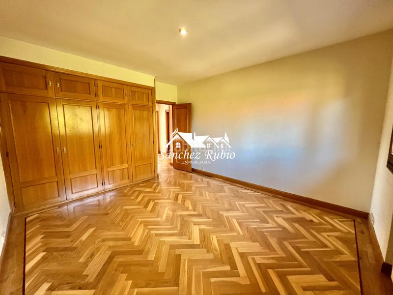 Foto c25baccb-23f9-46da-85d7-c2123e9e6374. Location maison jumelée dans calle daniel jiménez 5 dans Torrelodones