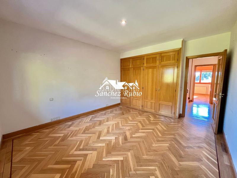 Foto 57fb9c43-90bc-405b-bace-c574c522ec9a. Miete reihenhaus in calle daniel jiménez 5 in Casco Antiguo Torrelodones