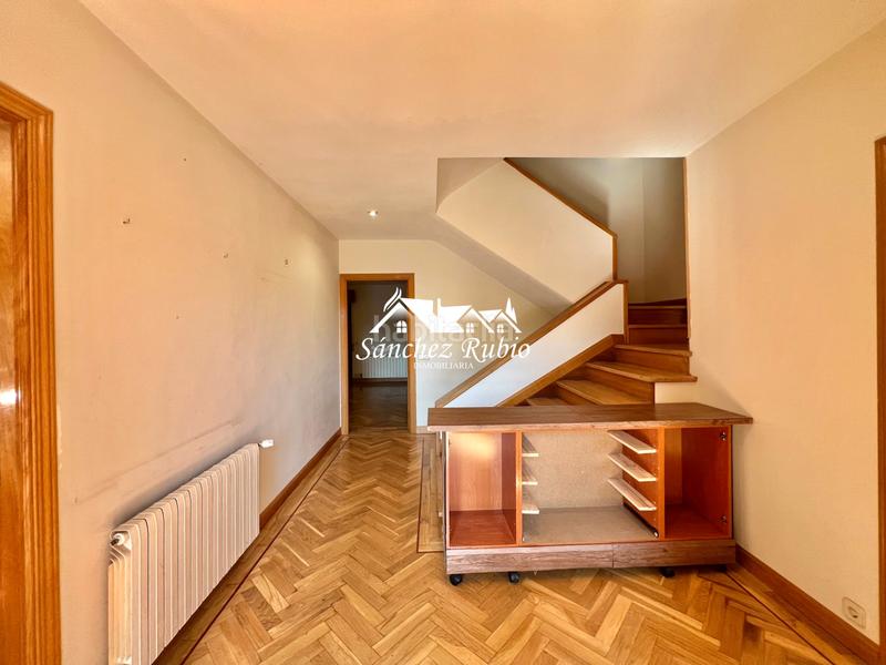 Foto 7dec6cfe-81f2-4fde-a7a0-f064760ae404. Miete reihenhaus in calle daniel jiménez 5 in Casco Antiguo Torrelodones