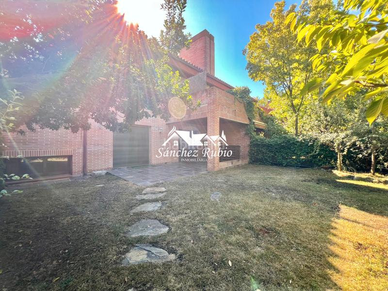 Foto 9fbd36f7-a151-4f3c-8ff9-6160f575fd21. Miete reihenhaus in calle daniel jiménez 5 in Casco Antiguo Torrelodones