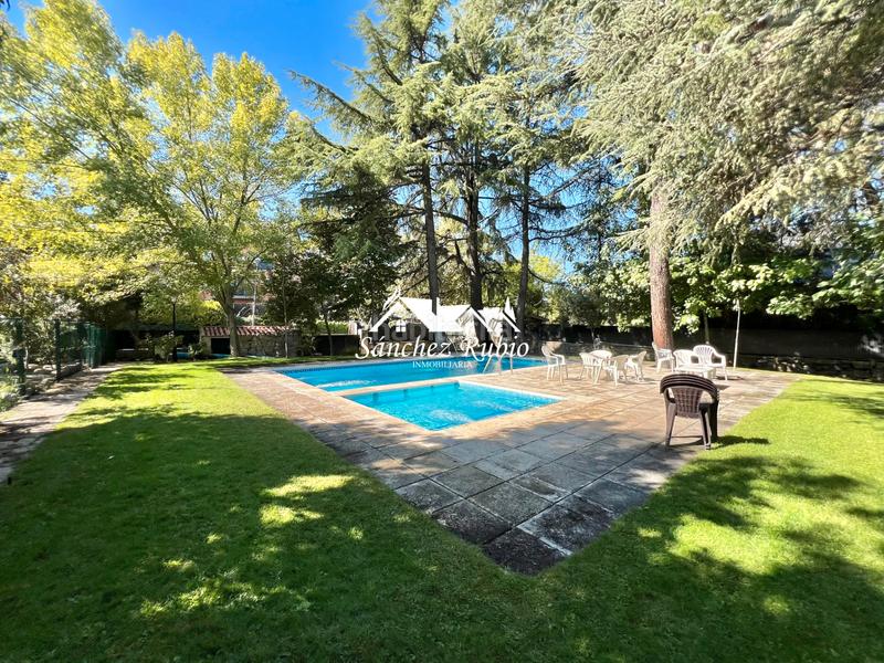 Foto 8cae4cd9-d0be-48a3-8151-323b9b684bc1. Rent semi detached house in calle daniel jiménez 5 in Torrelodones