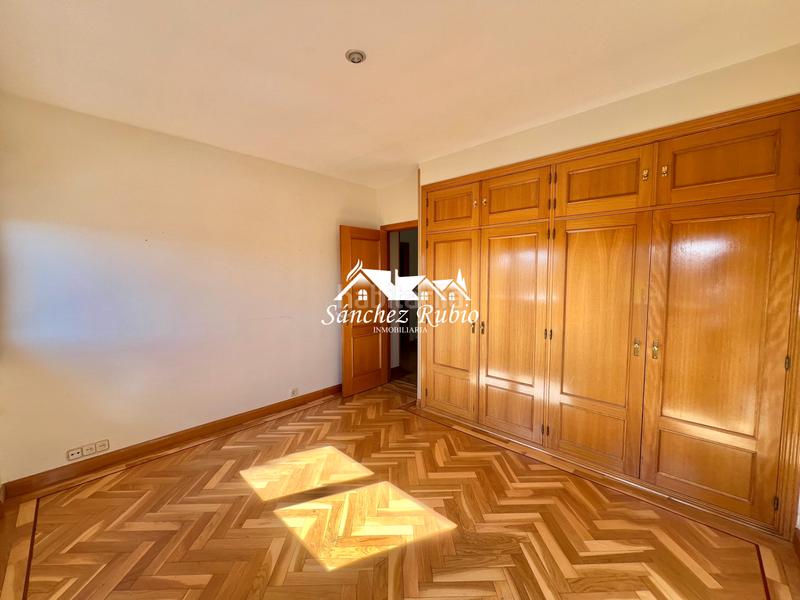 Foto a98e579b-ffbb-4196-bcc6-53e3478ad6a7. Rent semi detached house in calle daniel jiménez 5 in Torrelodones