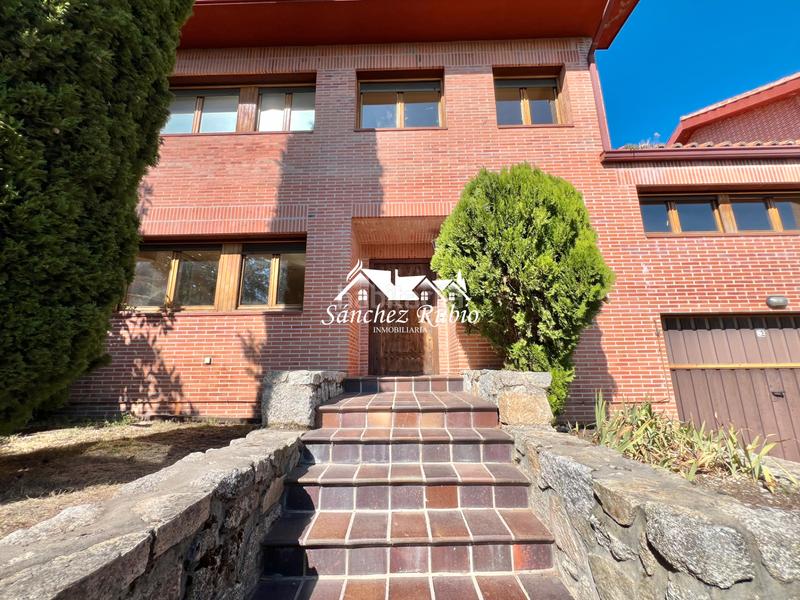 Foto c55e4ea7-860c-4268-9982-52ddbcbc2ef0. Rent semi detached house in calle daniel jiménez 5 in Torrelodones