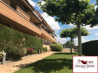 Etagenwohnung en Calle la pedriza 6. Piso bajo centro de torrelodones