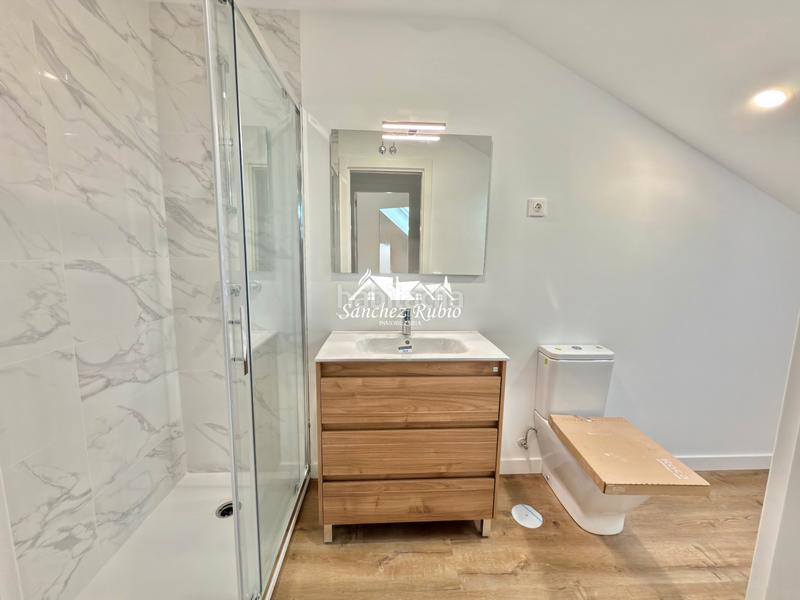 Foto fd07cc54-6c6e-4ea3-a998-feae7ae9d243. Affitto duplex in calle de las matas 1 in Casa Amarilla Galapagar