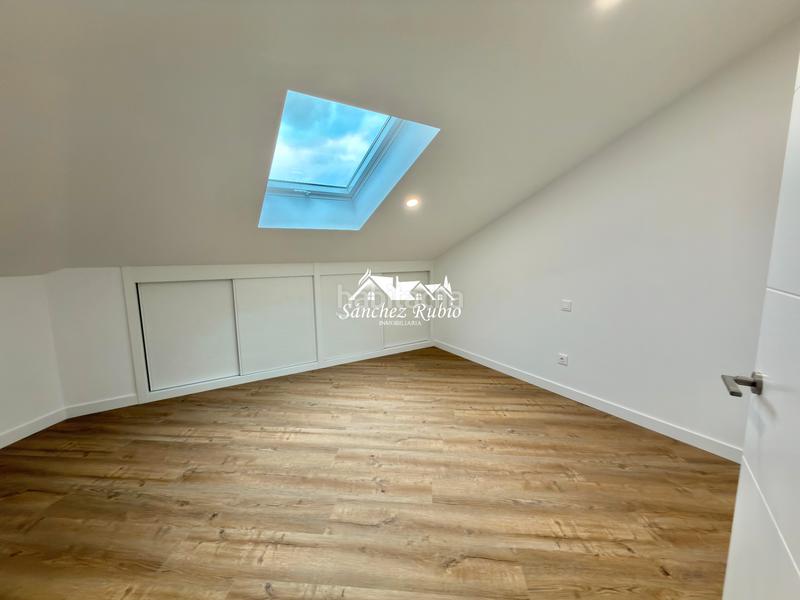 Foto 318cbfb4-2b2d-4c4c-b4c6-967de4e67f0c. Location duplex dans calle de las matas 1 dans Casa Amarilla Galapagar