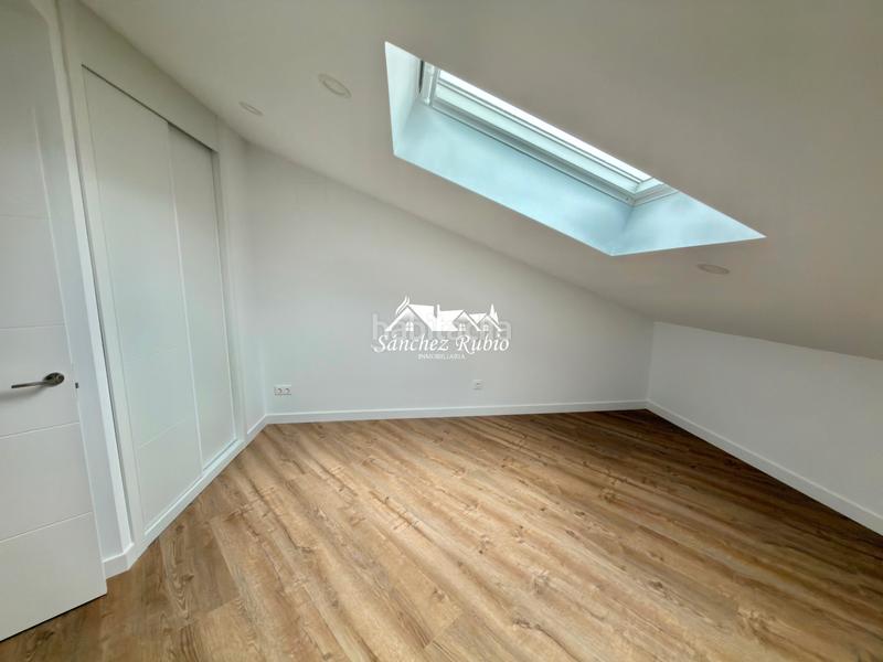 Foto 0e1b9ffa-88a2-46bc-8e53-404c9d28fb9b. Location duplex dans calle de las matas 1 dans Casa Amarilla Galapagar