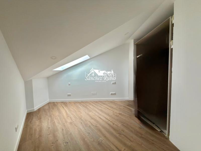 Foto b9451bd9-c431-4833-8bc2-156c43ec6622. Location duplex dans calle de las matas 1 dans Casa Amarilla Galapagar