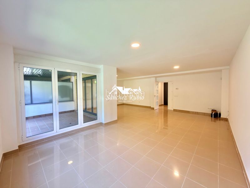 Foto b43c6c09-2209-4399-9425-4749f750ec06. Casa adossada a avenida de Torrelodones 1 a Colonia Torrelodones