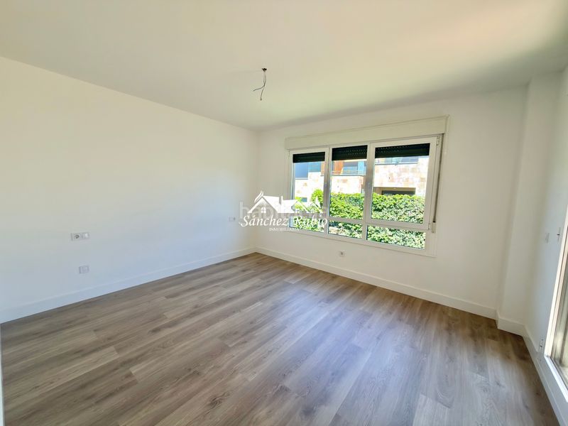 Foto d568de83-38f4-47f8-98e6-71b99319f1ad. Casa adossada a avenida de Torrelodones 1 a Colonia Torrelodones