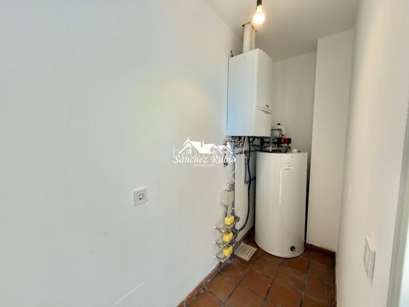 Foto dd6fa02f-92e5-4b9d-96ee-e4e478f59423. Casa adossada a avenida de Torrelodones 1 a Colonia Torrelodones