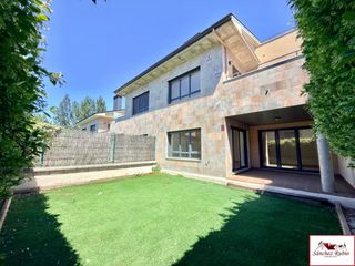 Casa a schiera  Torreforum 8. Chalet adosado reformado en torrelodones colonia