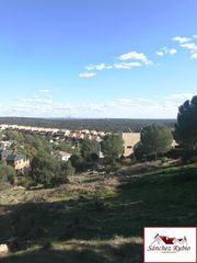 Terreny residencial en El Monte. Gran parcela en los pe�ascales