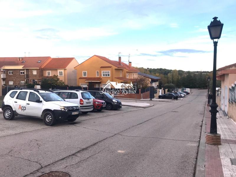 Foto 3ff98e1d-2d7c-468c-96df-3126ab41a884. Industrial plot in Valdemorillo pueblo Valdemorillo