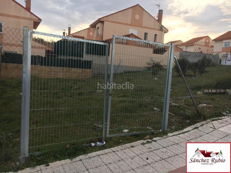 Foto b4f21ae3-5070-4761-95d5-1dfdadc39819. Industrial plot in Valdemorillo pueblo Valdemorillo