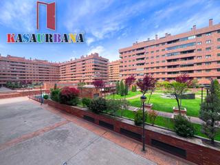 Appartement à El Quiñón. Kasaurbana ofrece en venta piso en zona quiñón  seseña
