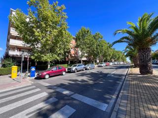 Lloguer Local Comercial a Restón I-Restón II. Kasaurbana ofrece en alquiler local en zona restón  valdemoro