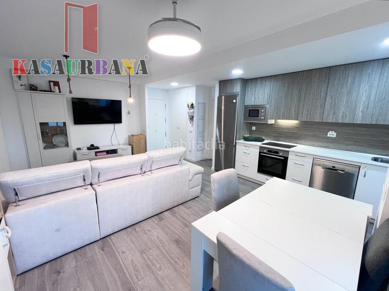 Foto d840cfa1-8e01-41f1-864f-686701f52832. Appartamento con parcheggio piscina in Estación Valdemoro