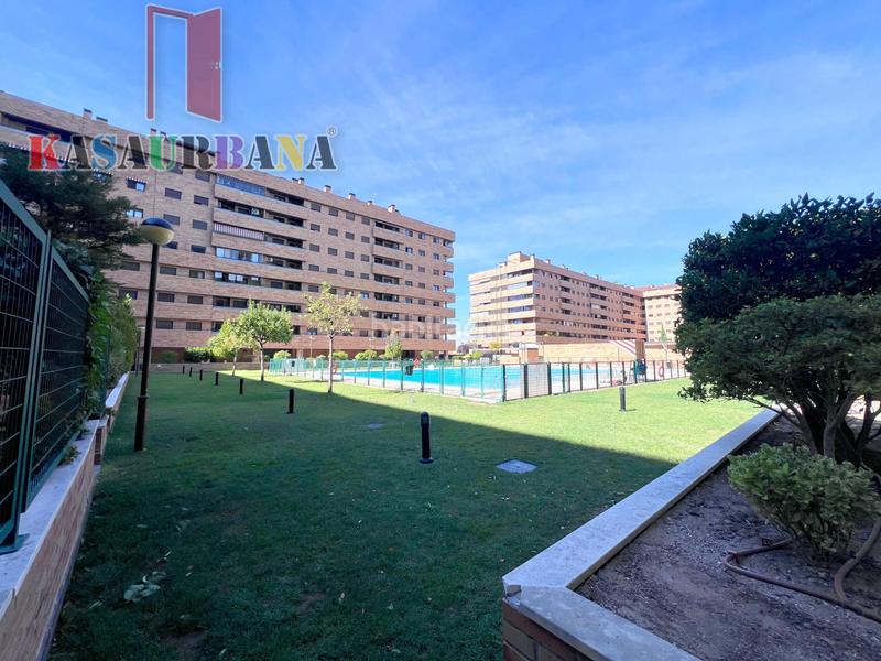 Foto 1cd25f38-f5e2-4971-96aa-1cf934735c7a. Etagenwohnung mit heizung parking pool in El Quiñón Seseña