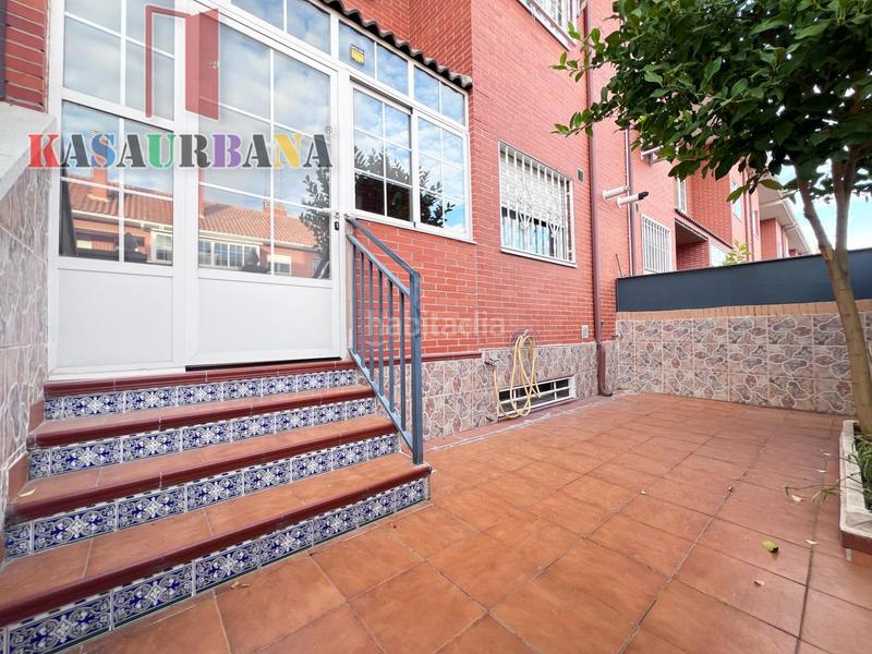 Foto 6c766a97-69ad-40b3-b76c-dcb6c1467be6. Semi detached house with heating parking pool in Centro Valdemoro