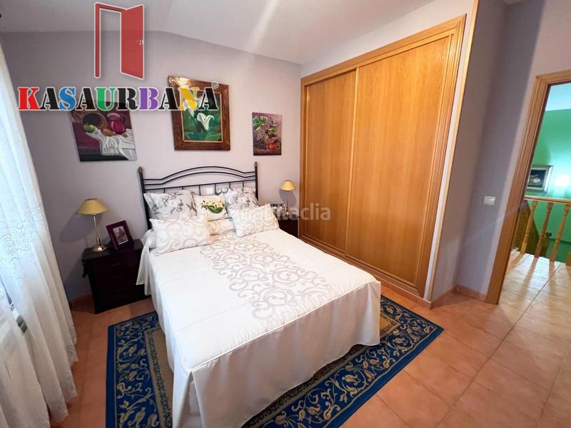 Foto 4ce5e915-4515-46a9-84ca-9c05cfe02d89. Chalet kasaurbana ofrece en venta chalet independiente en Chinchón