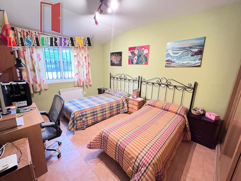 Foto 9fc6b343-b169-482a-ab65-ec9b60548b80. Chalet kasaurbana ofrece en venta chalet independiente en Chinchón