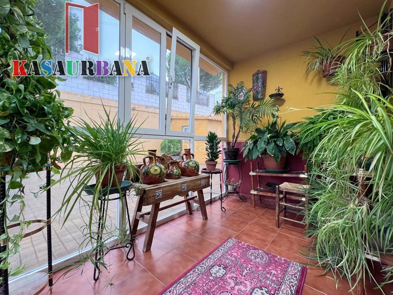 Foto df6dd23c-3532-485f-9bc9-706c483362f5. Chalet kasaurbana ofrece en venta chalet independiente en Chinchón