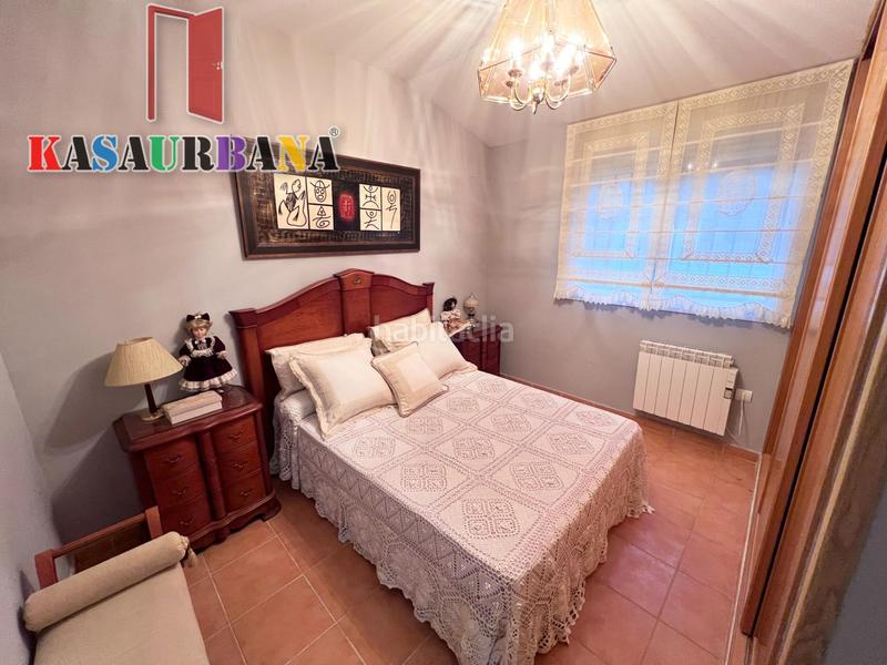 Foto e94a13a9-90a0-42c3-a520-97d665d34799. Chalet kasaurbana ofrece en venta chalet independiente en Chinchón