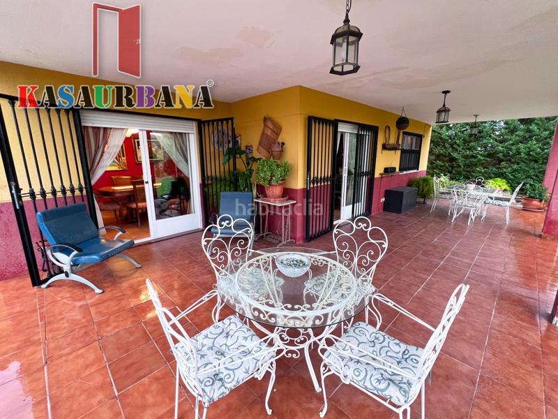 Foto eb5e547a-8295-4f8c-8357-bdc31bf8f90f. Chalet kasaurbana ofrece en venta chalet independiente en Chinchón