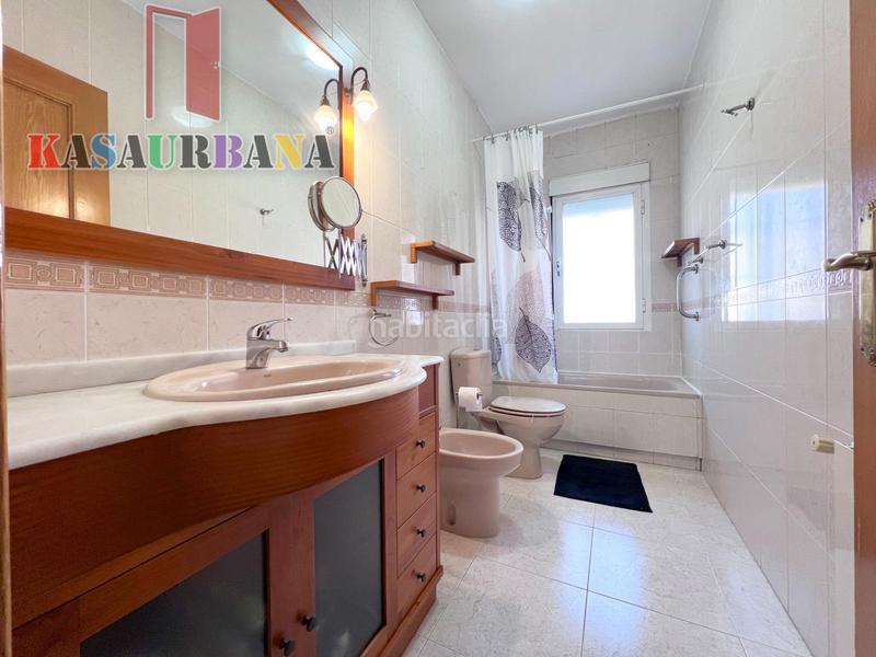 Foto 5c424331-cde1-490e-bc9a-946482ffe858. Semi detached house with heating parking pool in Yeles