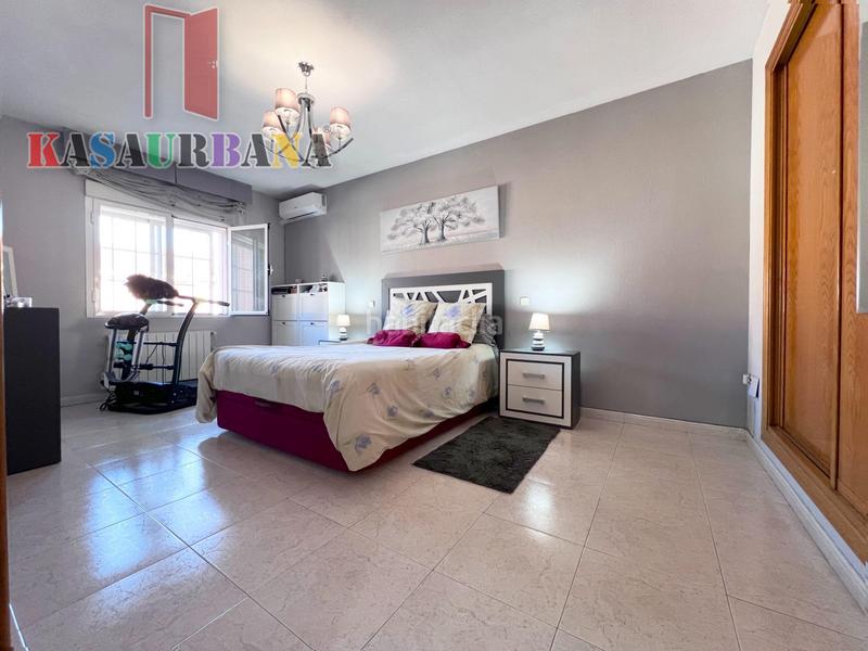 Foto 78d3c0ba-6761-478c-b3c0-87d7f045b8e0. Semi detached house with heating parking pool in Yeles