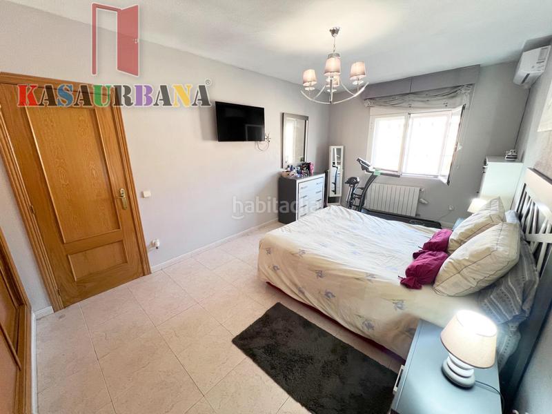 Foto eac183e4-c618-48e8-b65c-c32ac1dcfb36. Semi detached house with heating parking pool in Yeles