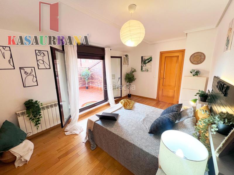 Foto 626fcf3f-c2bc-45a1-8dcc-0ec2f034759a. Attico con riscaldamento parcheggio piscina in El Quiñón Seseña