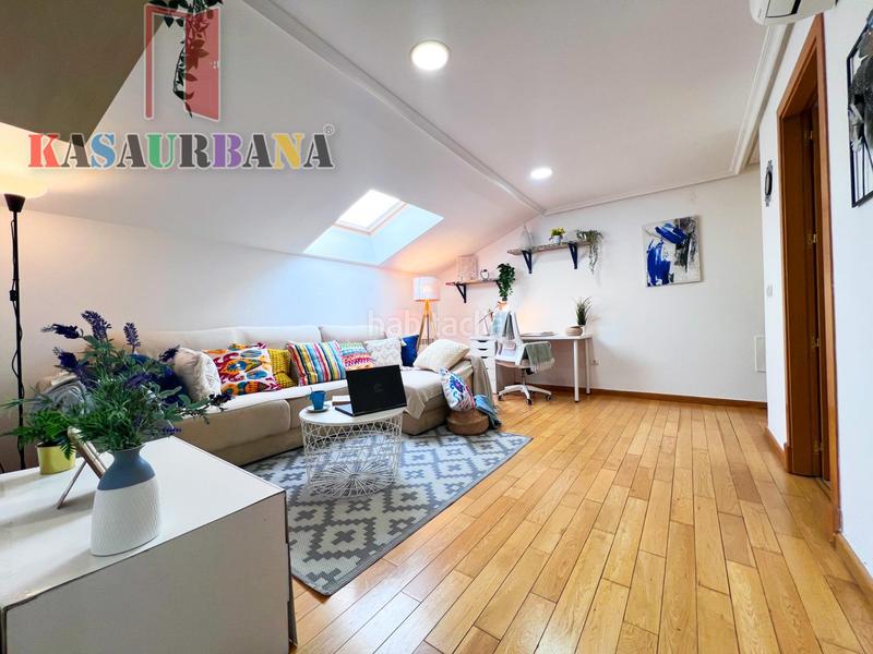 Foto b9087989-91e3-4eb4-87c1-1988156dabfc. Attico con riscaldamento parcheggio piscina in El Quiñón Seseña