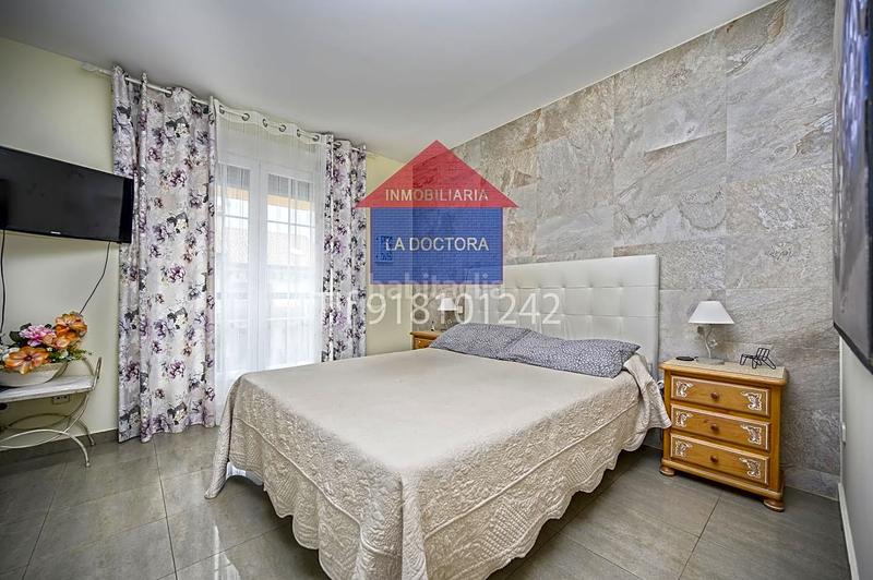 Foto 3d500c9c-ec08-4eb8-8989-df23074b1ec4. Casa adossada amb calefacció aparcament a Centro Navalcarnero