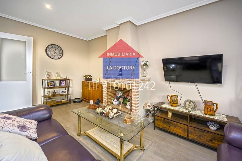 Foto 3f8433c5-f382-4496-816d-1a296cd8f5d0. Casa adossada amb calefacció aparcament a Centro Navalcarnero