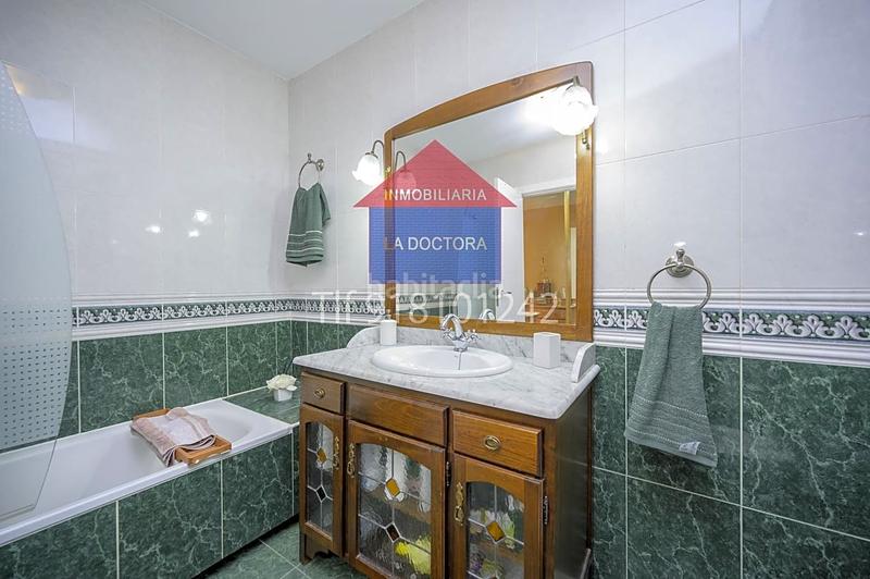 Foto e1ad56a8-80d3-43b5-80ab-029a226612d1. Casa adossada amb calefacció aparcament a Centro Navalcarnero