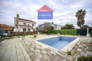Casa  De toledo. Chalet independiente con piscina!!