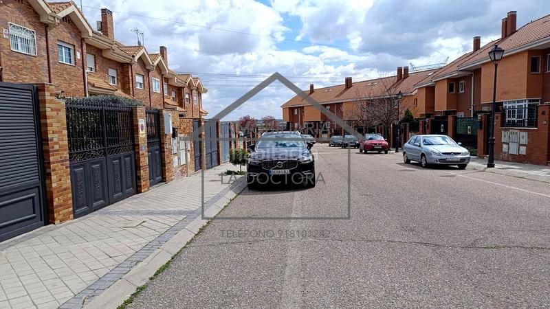 Foto 20b11ffe-5fa8-40e4-8962-ee59ef8a7653. Casa adosada chalet adosado en las castañeras bulevar en Arroyomolinos